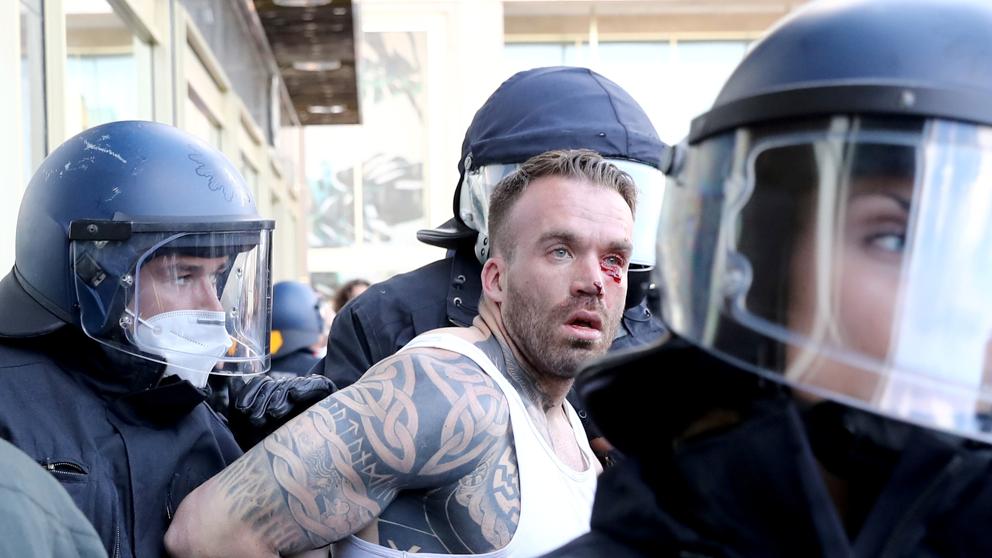 Policías alemanes detienen a 30 personas por protestar en contra de las restricciones por el coronavirus policias-alemanes-detienen-a-30-personas-por-protestar-en-contra-de-las-restricciones-por-el-coronavirus